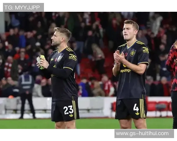 曼联新警告:卢克·肖踢左翼卫或引发伤病风险激增 曼联新警告:卢克·肖踢左翼卫或引发伤病风险激增